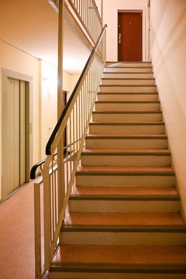 Cozy Apartment Margareten Виена Екстериор снимка